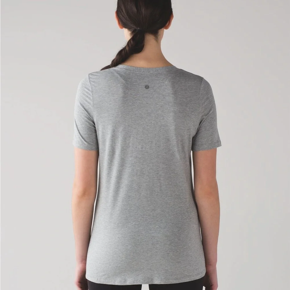 Lululemon Love Tee IV - Picture 2 of 4